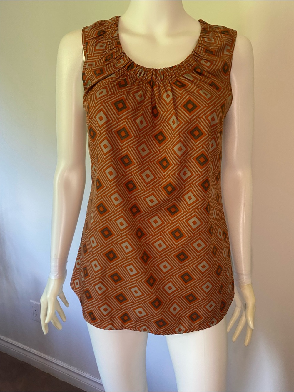Banana Republic Orange Geometric Print Sleeveless Shell
